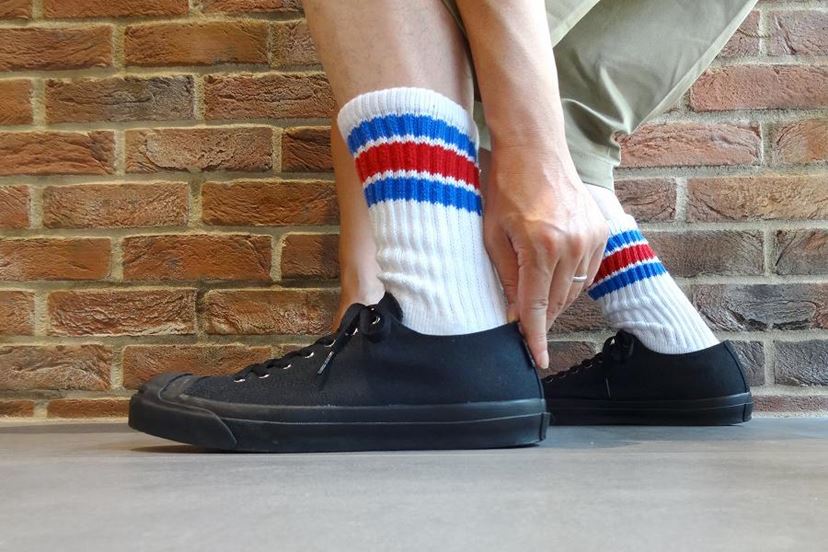 オールブラックのコンバース「ジャックパーセル」が「GORE-TEX」搭載