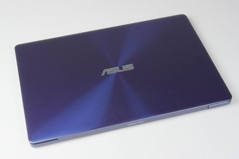 外付けGPU搭載の高コスパモバイルノート「ZenBook 13 UX331UN