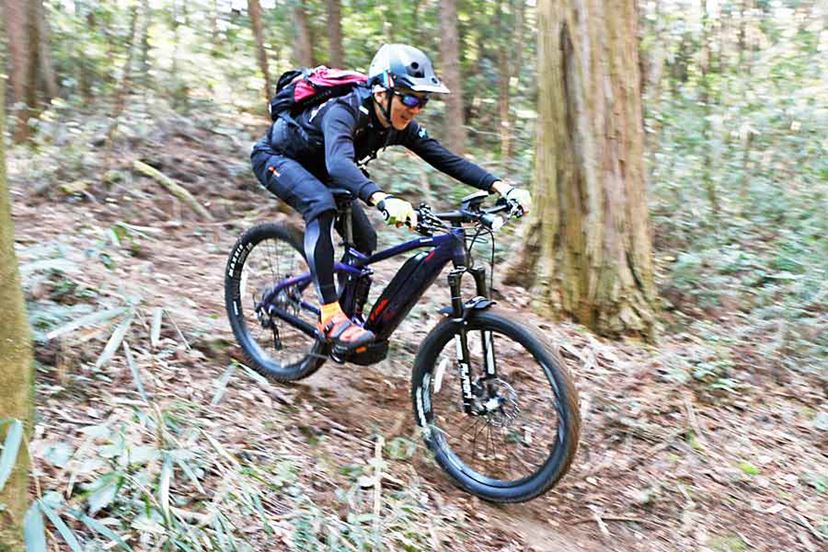 国内唯一のフルサスe-MTB「XM-D2」をガチのマウンテンバイク乗りが山で