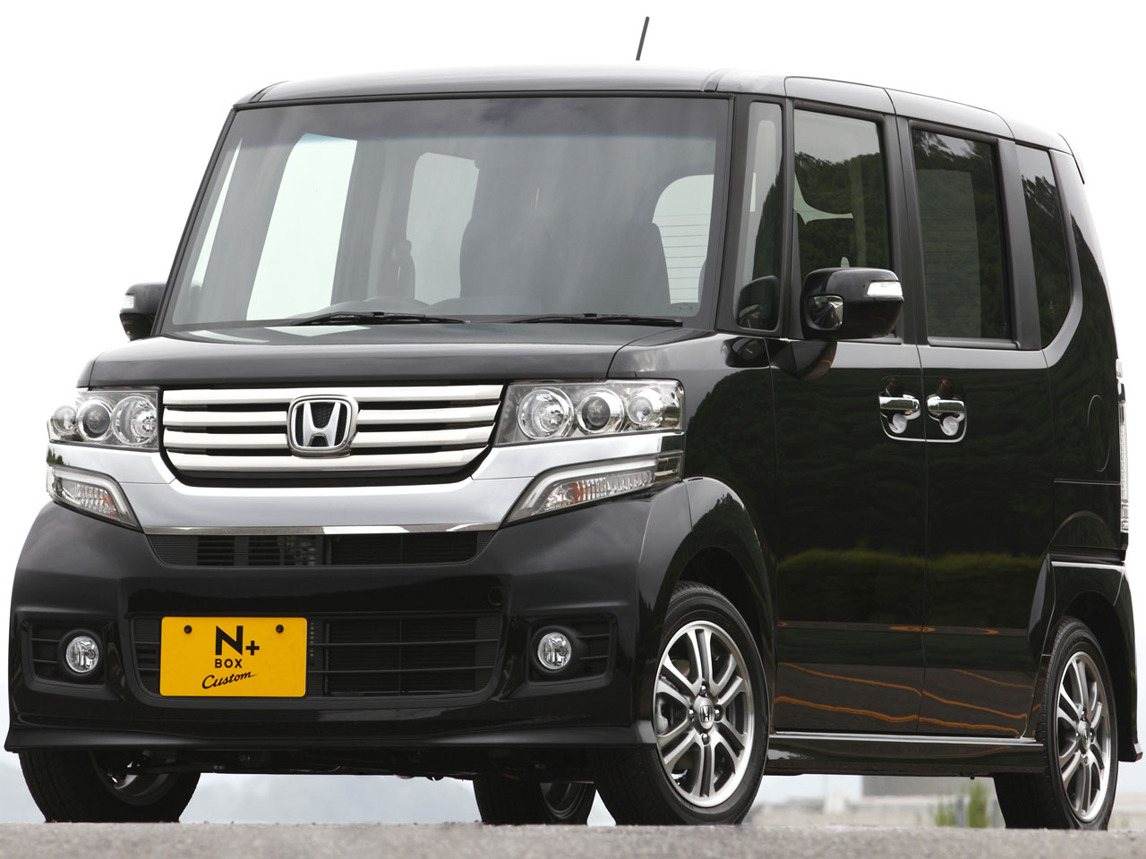 ホンダ N-BOX + カスタム 2012年モデル G ターボSSパッケージ 4WDの