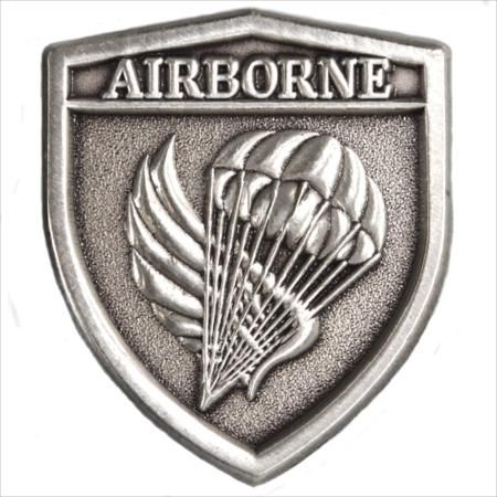 第1空挺団ピンバッジ 台紙付き