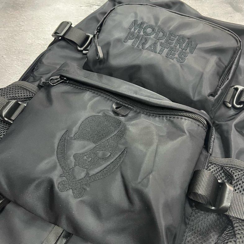 モダンパイレーツ