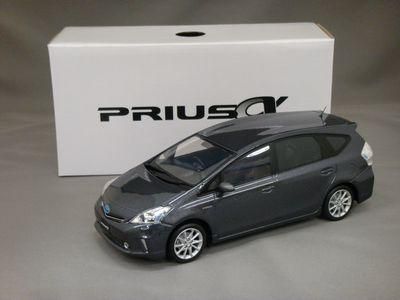 1/24 トヨタ プリウス α （グレーメタリック） - ミニカーショップ