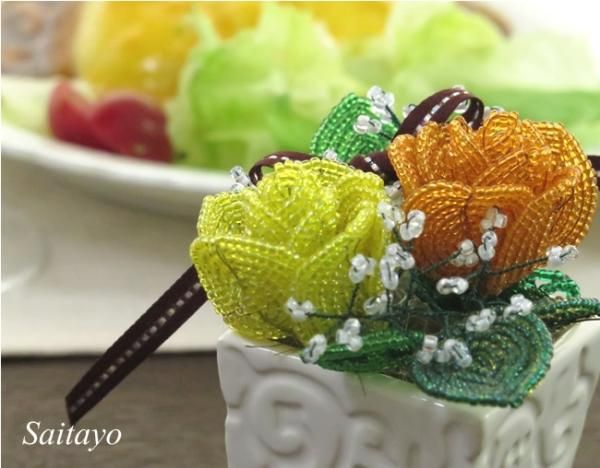 ビーズフラワーキット ぷっくりミニローズの白磁器アレンジ