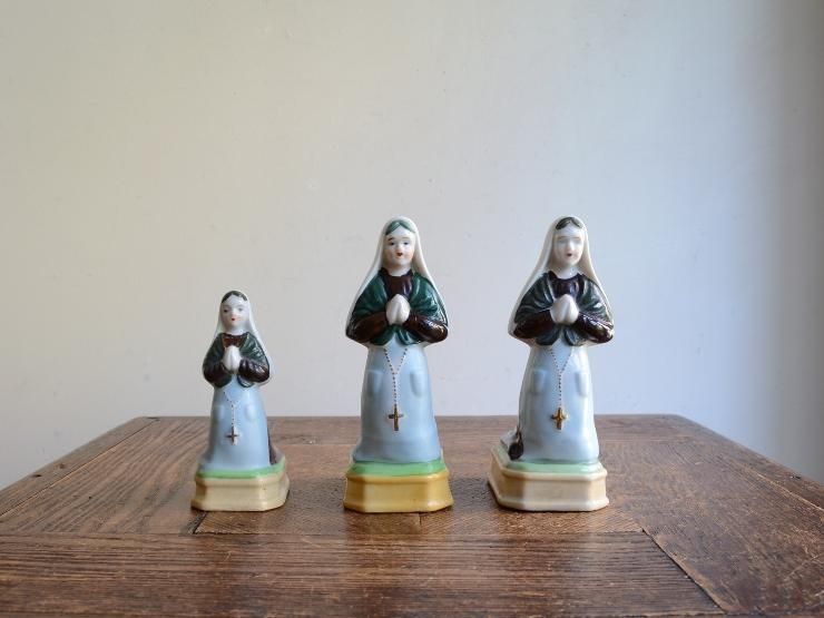 アンティーク シスターモチーフ 陶器オブジェセット｜アンティーク雑貨