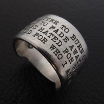 Vantique/ヴァンティーク カートコバーン リリック リング