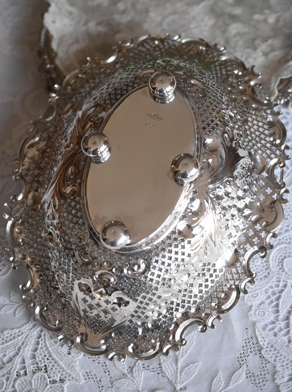 1896年 スターリングシルバー 細かな透かし細工とダリアのようなお花の