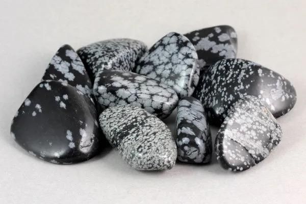 スノーフレークオブシディアン 磨き石 詰め合わせ 100g｜天然石