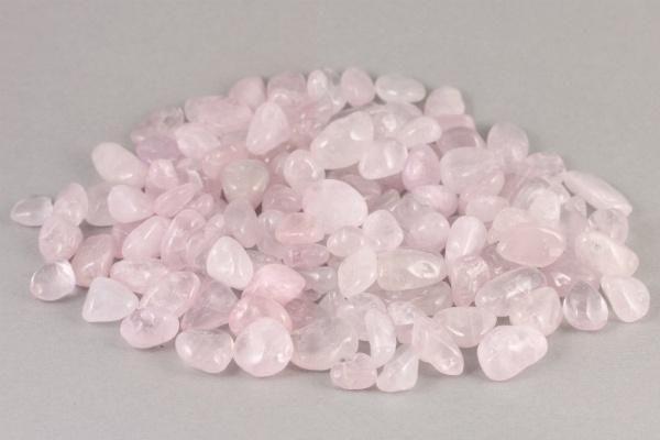 ローズクォーツさざれ石 詰め合わせ200g｜天然石詰め合わせ通販キラリ石