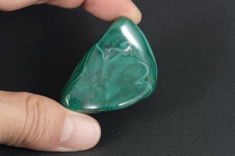 マラカイト(孔雀石) 磨き石 タンブル 45.7g｜天然石 通販キラリ石