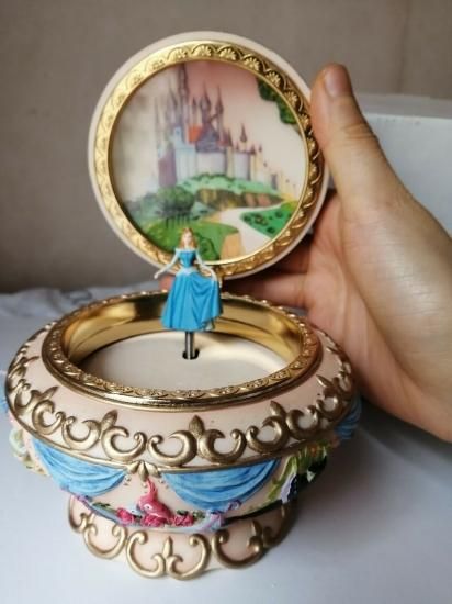 眠れる森の美女 オルゴール スノーグローブ オーナメント フィギュリン