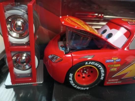 カーズ Cars ミニカー ライトニング・マックィーン 1:24 スケール ダイ
