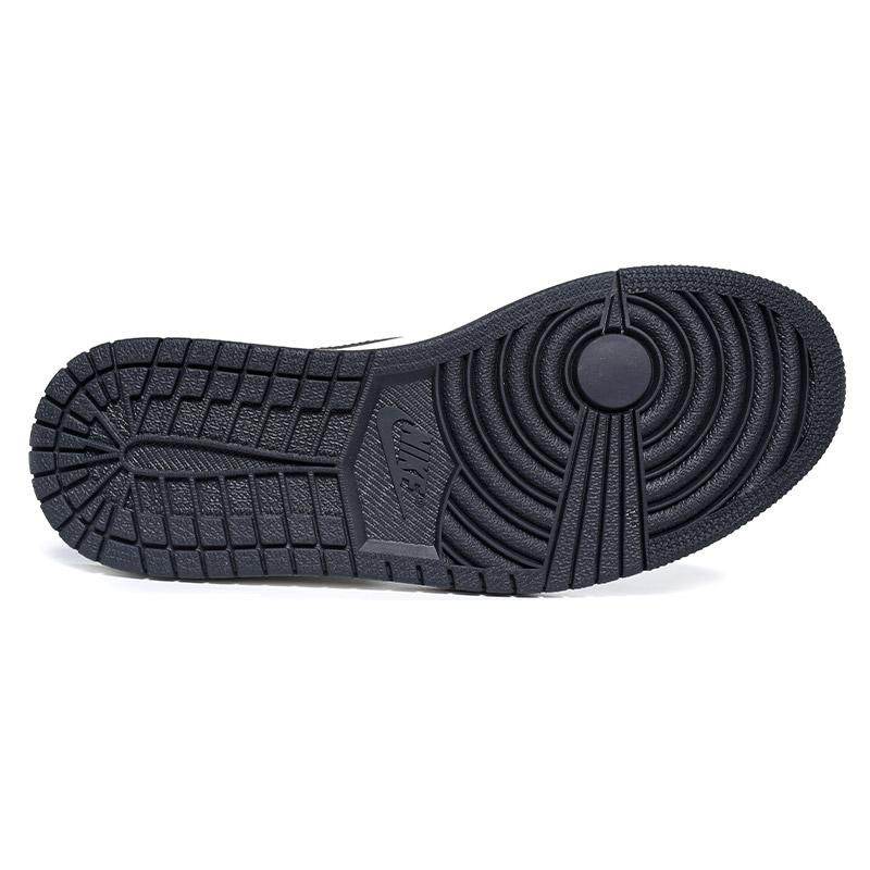 NIKE AIR JORDAN 1 RETRO HI OG 