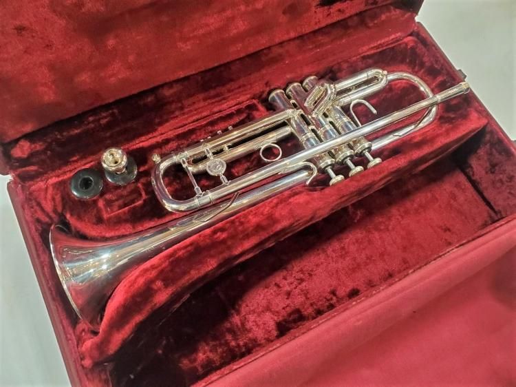 ホルトン トランペット T101【服部管楽器】 - 服部管楽器オンライン