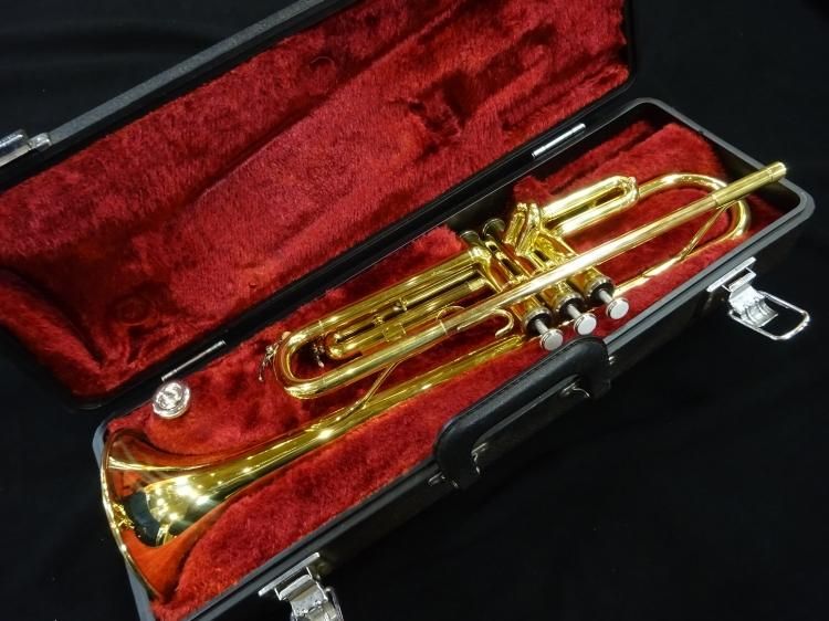 ヤマハ トランペット YTR-2321 マウスピース付き【服部管楽器】 - 服部