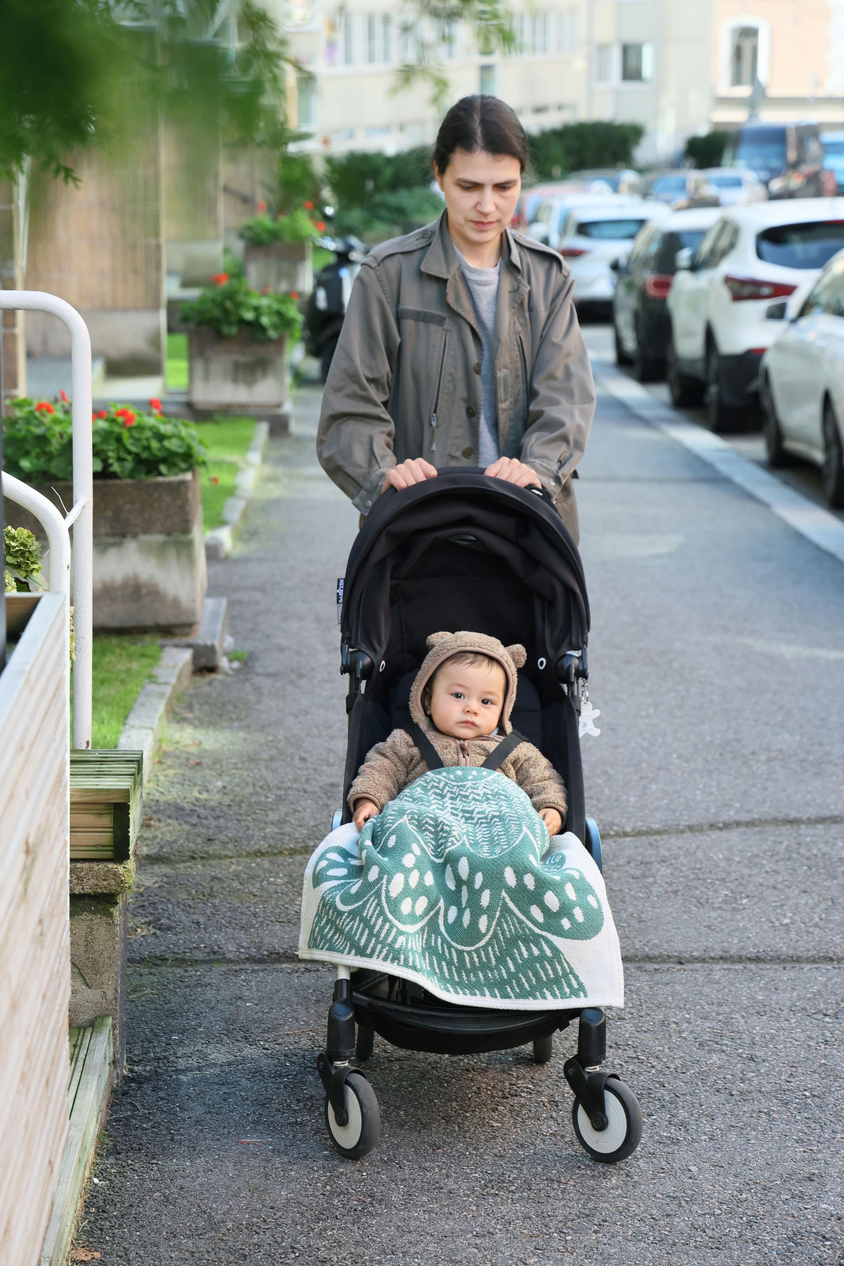 Eri Shimatsuka ／ KUUSIMETSA／ ブランケット - フィンランド 絵本