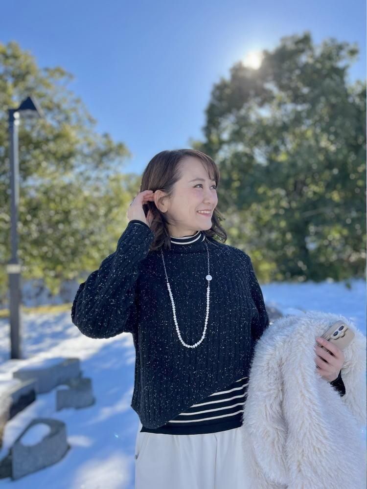 ATELIER SIX(アトリエ シックス)裾アシメ短丈ハイネックミックスニット