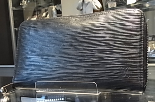 ルイヴィトン エピ ジッピーオーガナイザー ラウンド長財布 M63852