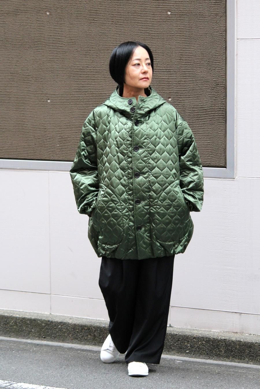 noir kei ninomiya（ノワール・ケイニノミヤ）アセテートサテンキルト