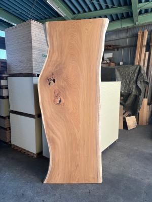 面白い形」の一枚板 - 埼玉の一枚板専門店「木の店木楽」約100年続く