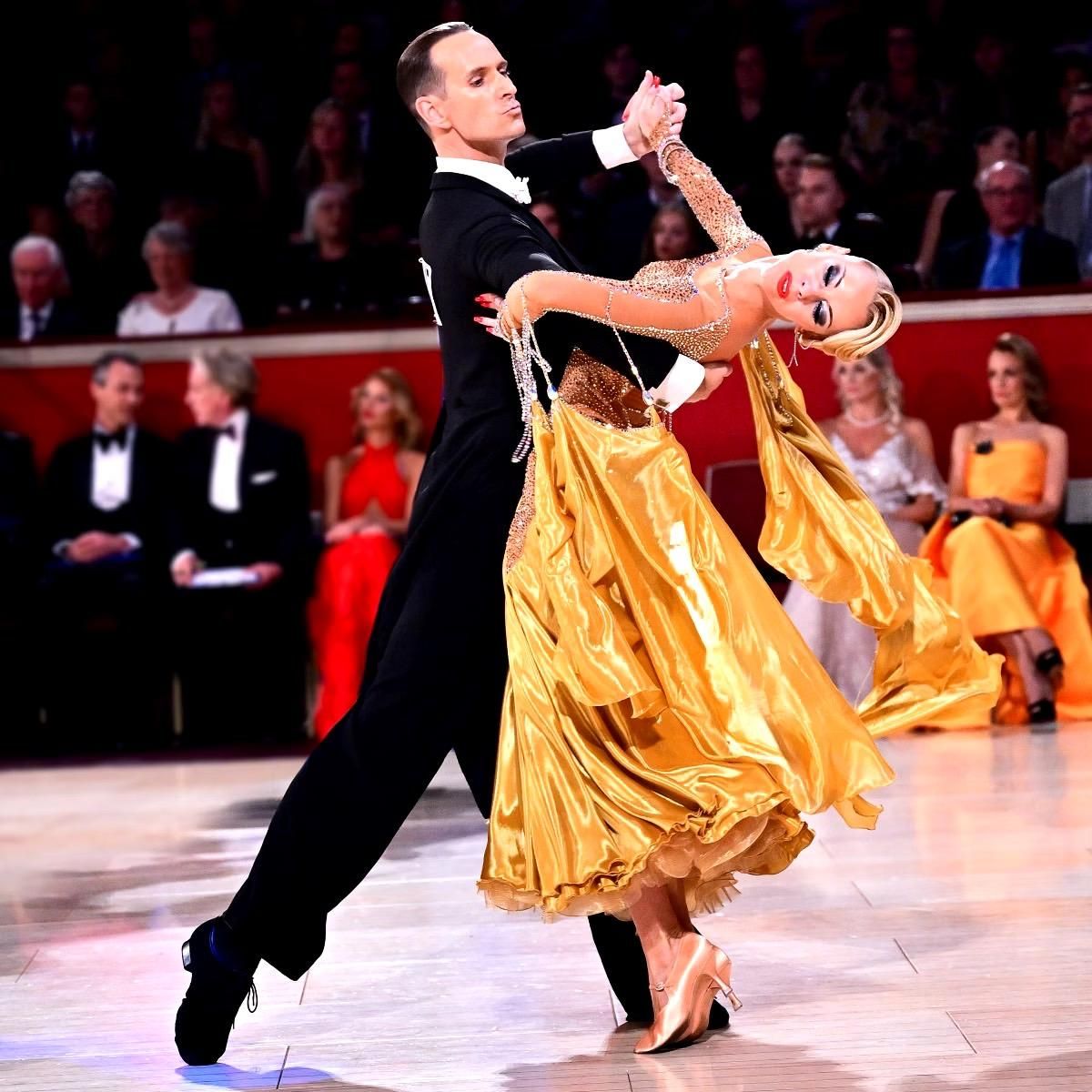 スポンサードダンサーズ - クリスアンクローバー｜ダンスウェア専門サイト