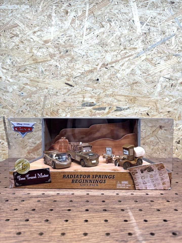 TIME TRAVEL MATER RADIATOR SPRINGS BEGINNINGS GIFT PACK 2013