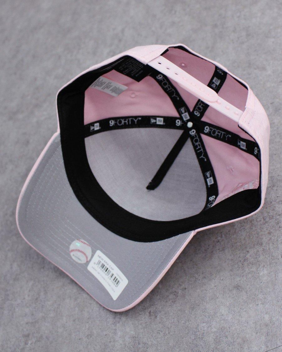 New Era MLB New York Yankees 9Forty A-Frame Snapback Cap - Pink NY