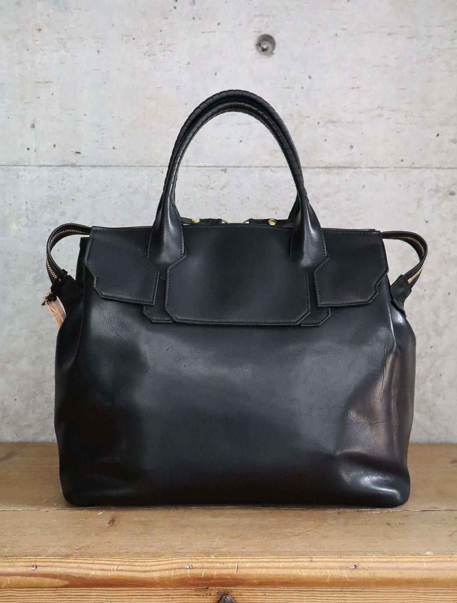 keyhole boston MID / cornelian taurus by daisuke iwanaga