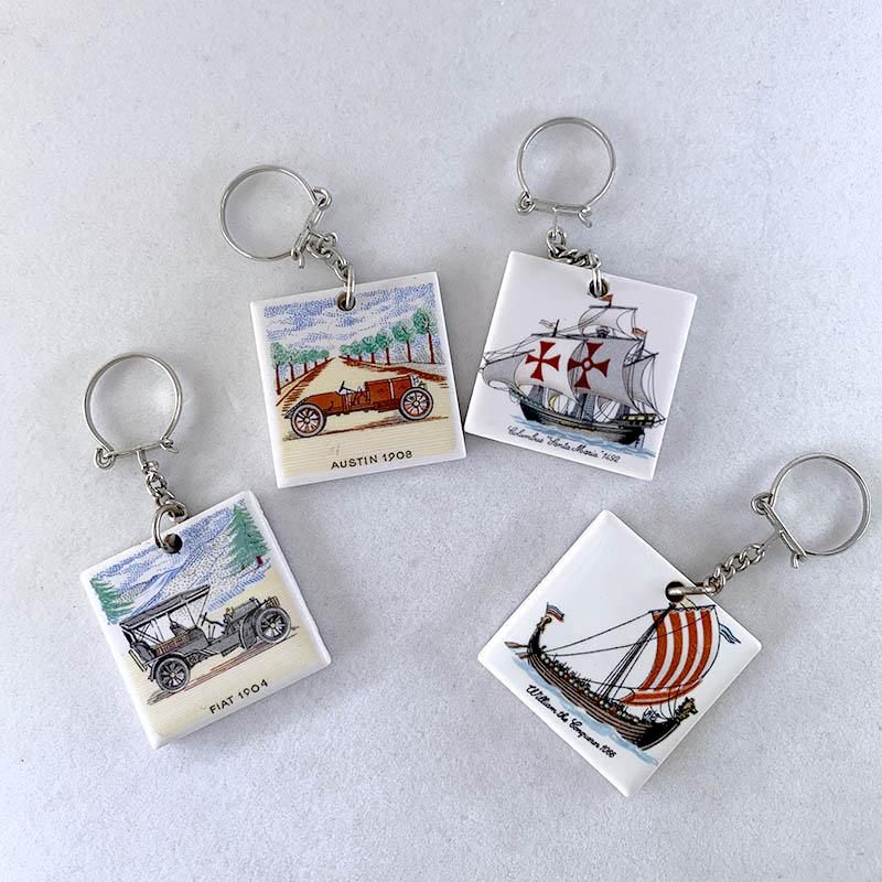 ヴィンテージキーホルダー タイル バターのノベルティ フランス雑貨未