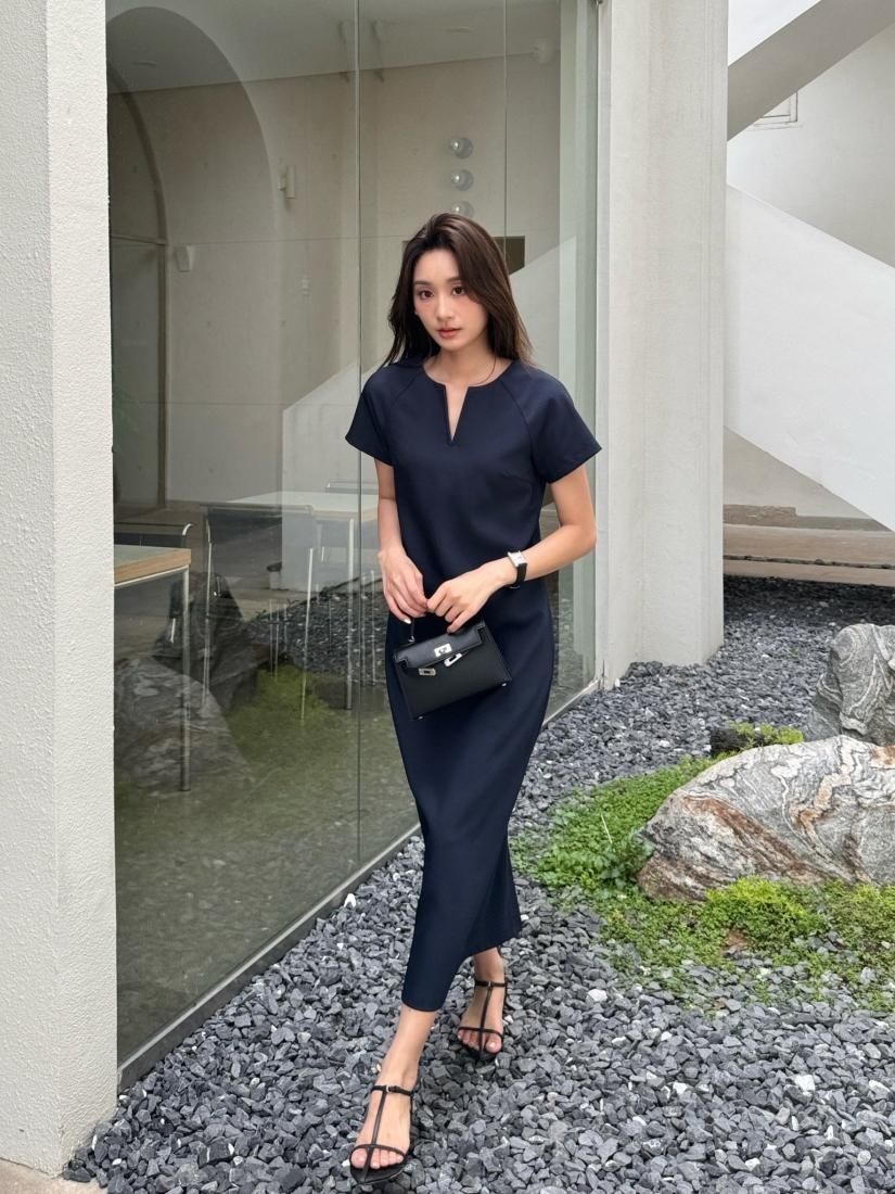 KEY NECK I LINE DRESS - BIRTHDAY BASH