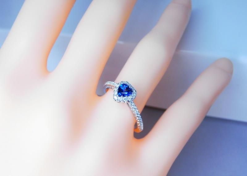 K18WG ハートシェイプサファイア ダイヤモンドリング S 0.41ct D 0.27ct