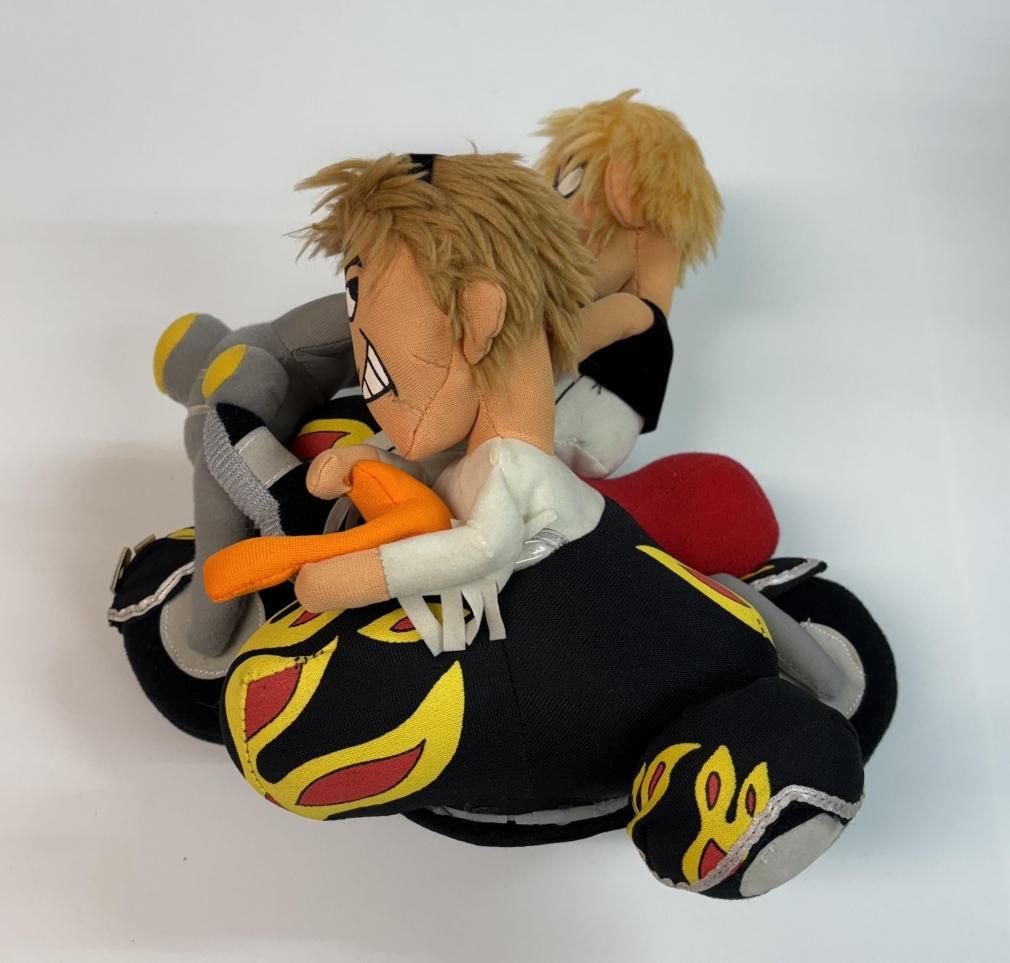 B'z 特製人形 オレンジバージョン 稲葉浩志、松本孝弘がバイクに乗って