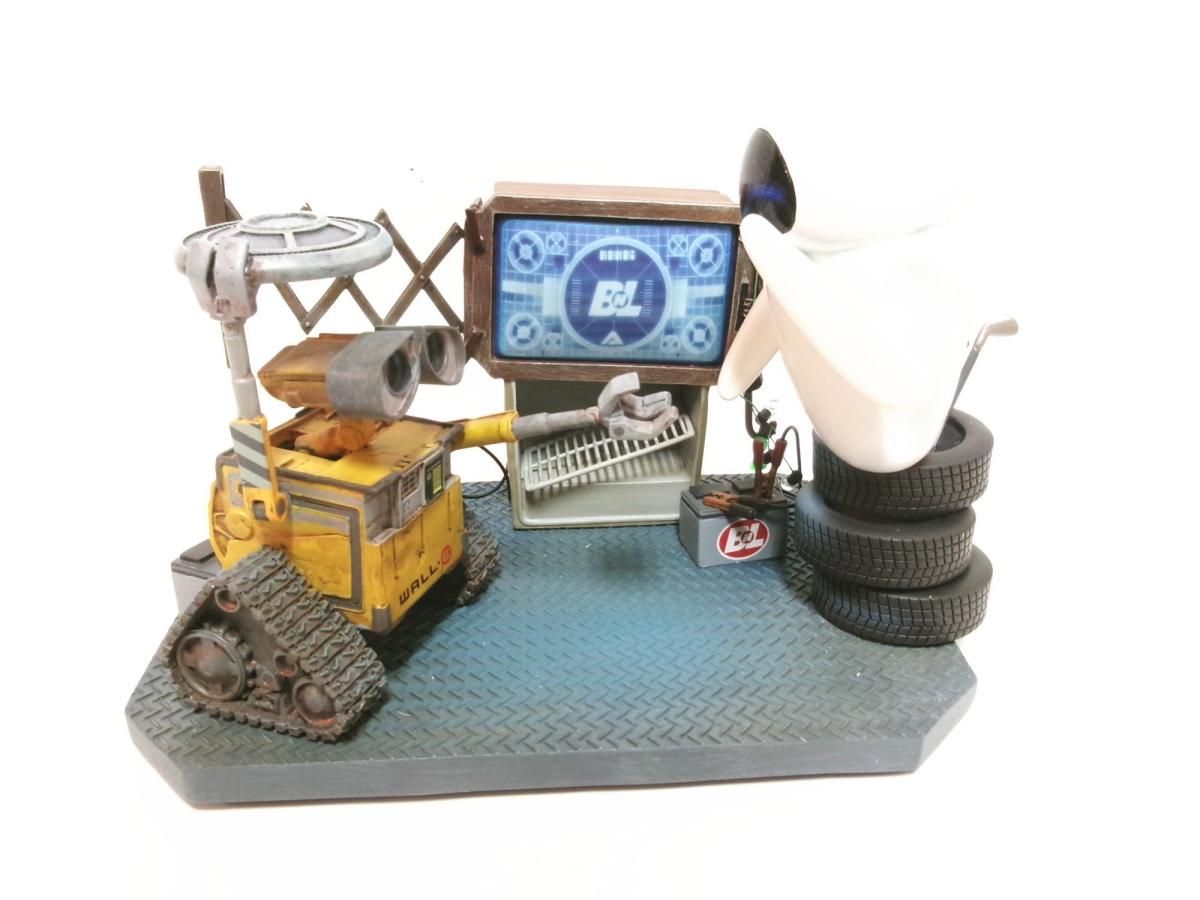 ウォーリー ライトアップ フィギュアリン 置物 ディズニー / ピクサー