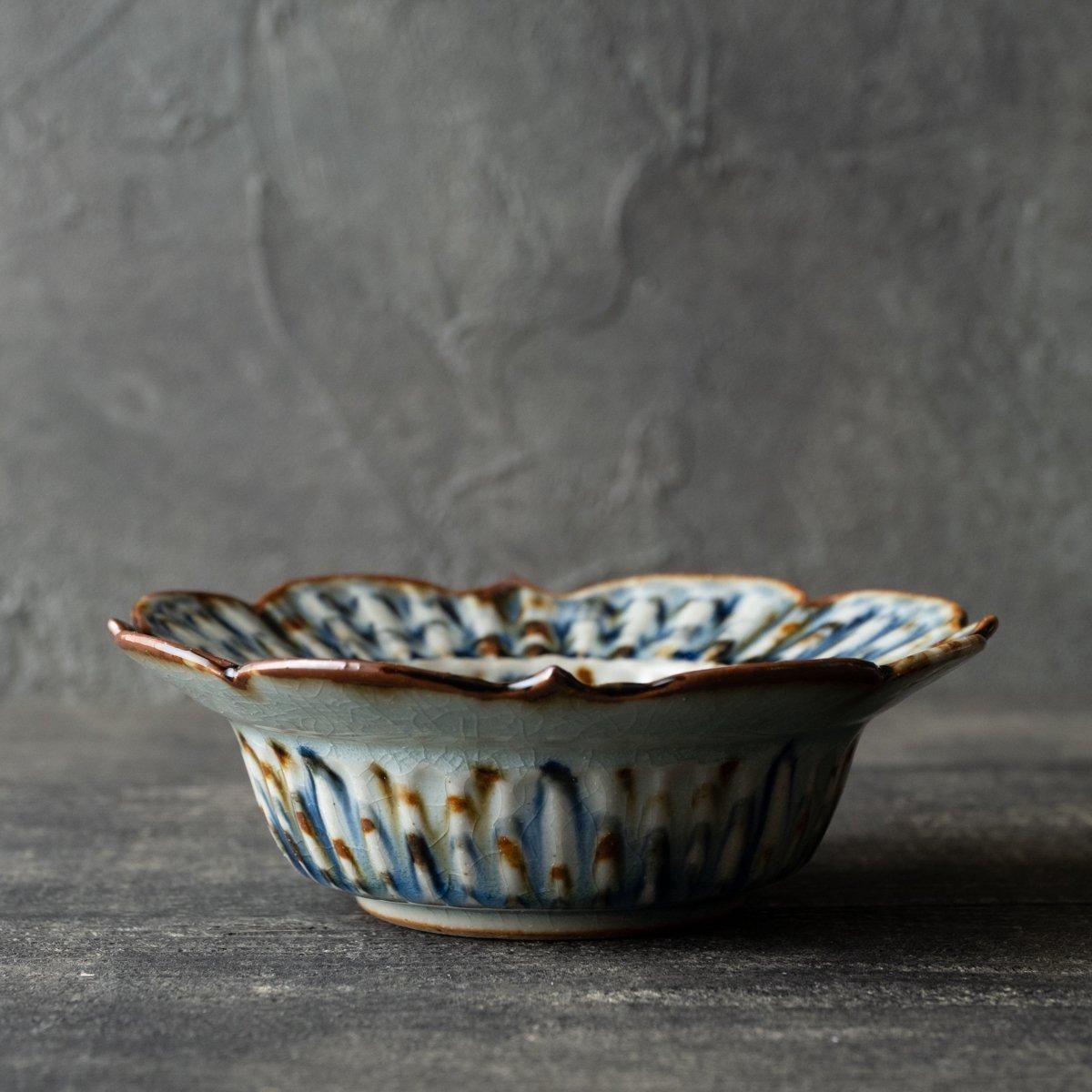 松田啓司・松田奈織子（陶房遊） 錆青／輪花しのぎ深鉢（小） - alltid