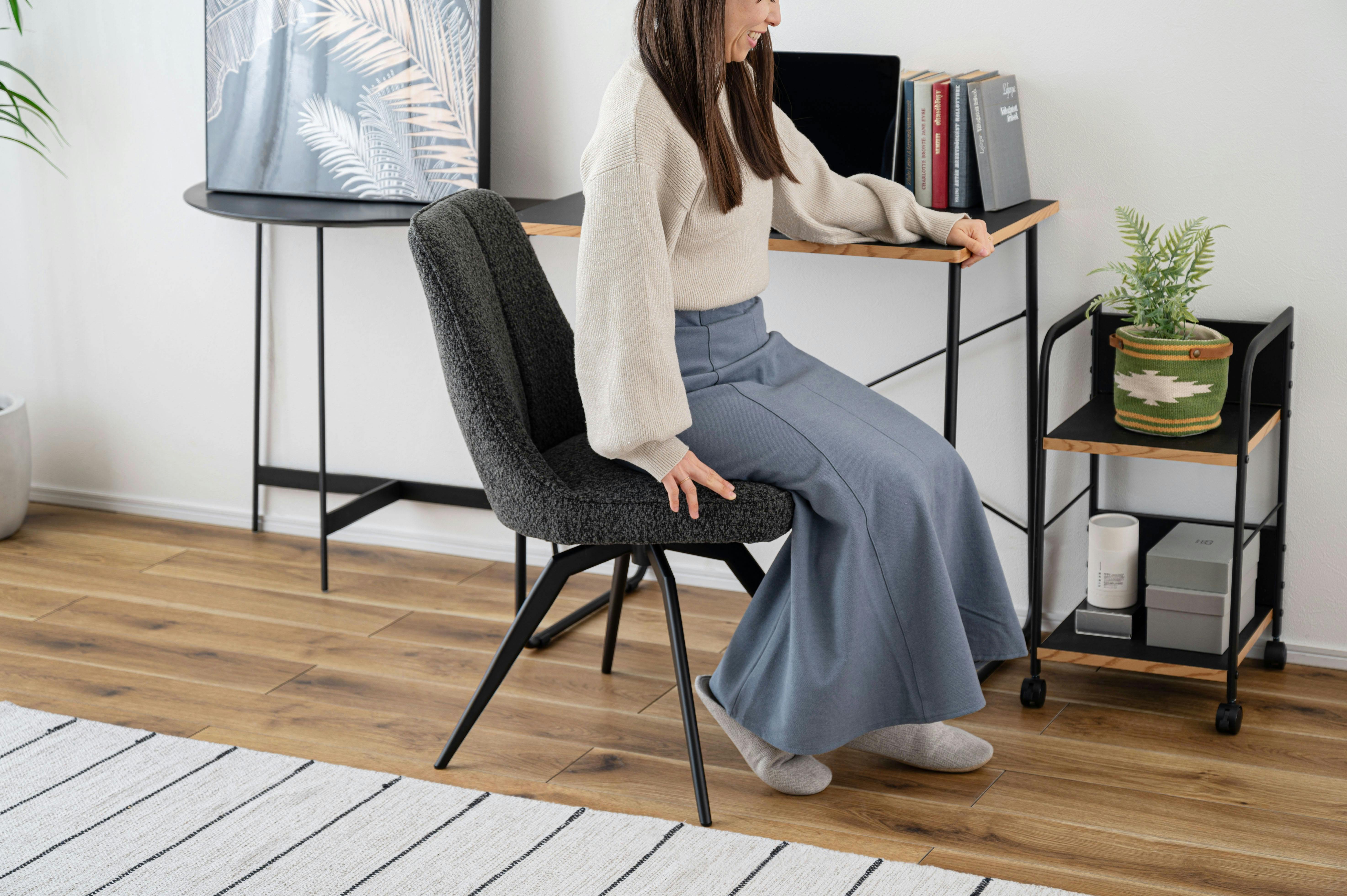 Room Essence 回転チェア W49×D58×H84×SH49 ダークグレー 組立式