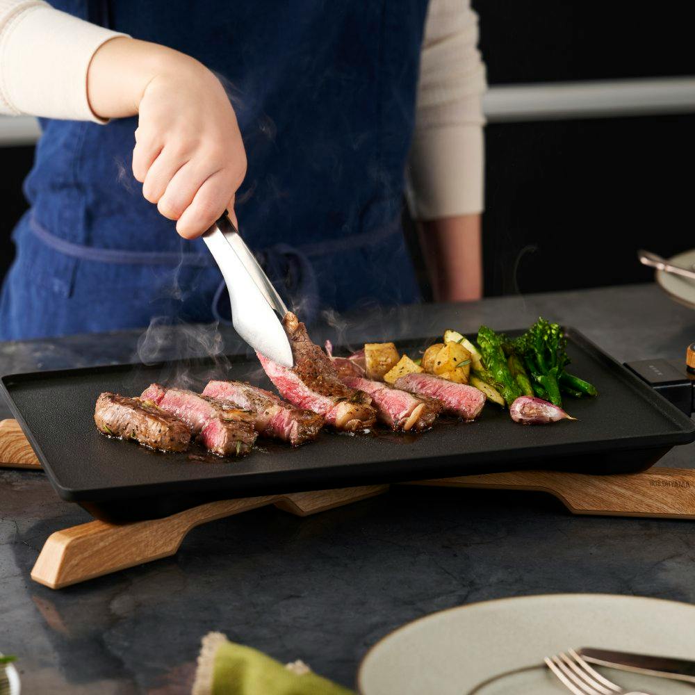 アイリスオーヤマ 薄型ホットプレート IHU-A10-B ブラック 調理家電