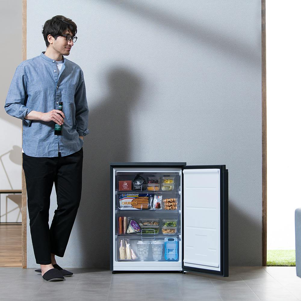 アイリスオーヤマ 奥行スリム冷凍庫 66L IUSN-7A-B ブラック 冷凍食品