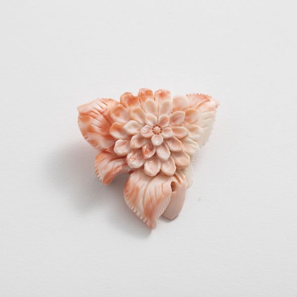 高知の珊瑚ブローチ大 ダリアA -【当店限定】すべて1点もの、高知から
