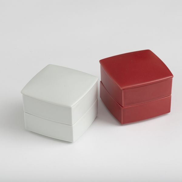 KIHARA/角型お重 紅白2段セット -お重とお皿のいいところを兼ね備え