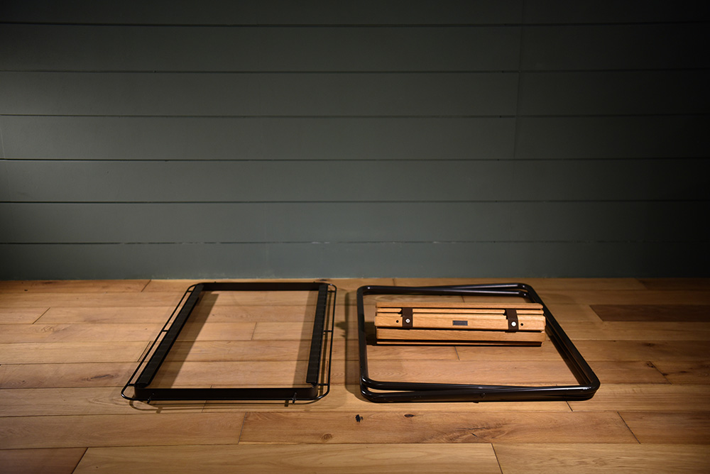 INOUT （イナウト） / Turtle Table