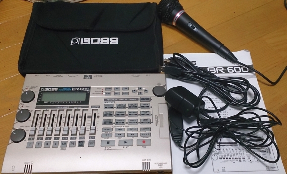 MTRの手軽さ 薄型8トラックデジタルレコーダー BOSS BR-600 | SOUNDRAWER