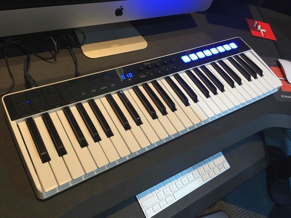 オーディオ・インターフェース機能付きUSB MIDIキーボード IK