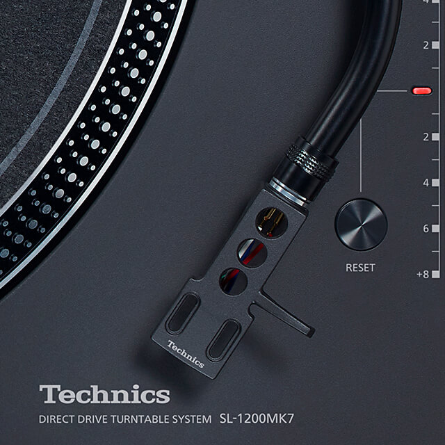 Technics SL-1200MK7 | シルバー&ブラックの2色が登場！新たな