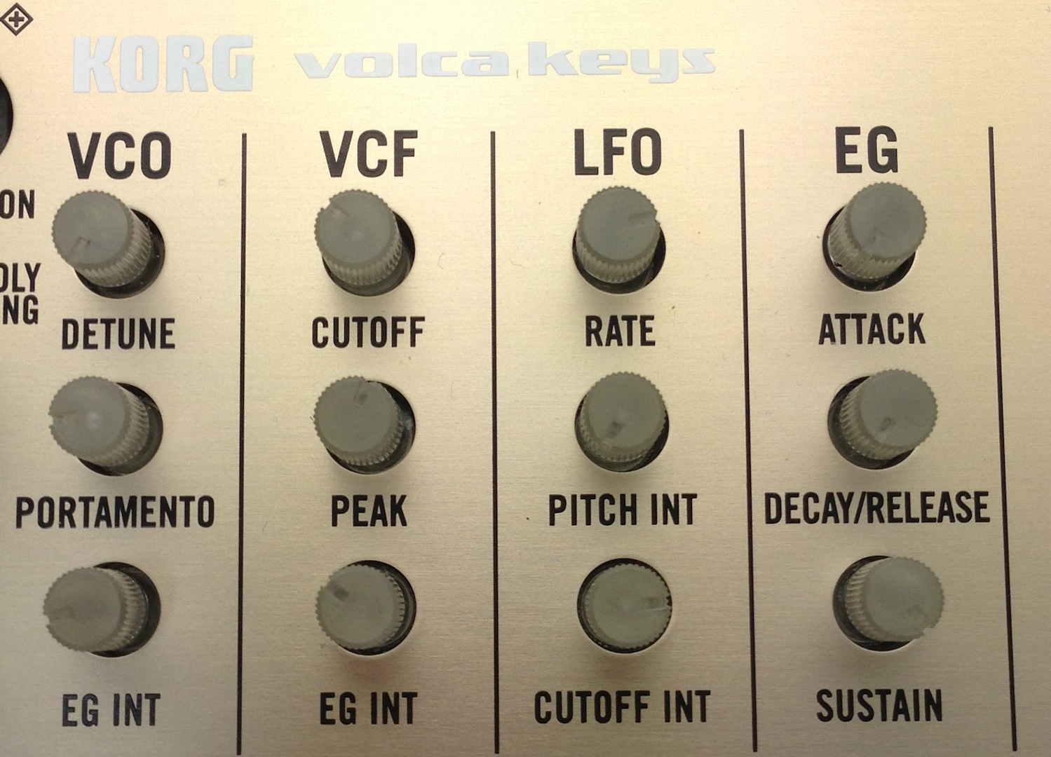 レビュー】アナログ・ループ・シンセvolca keysを試す〜クラフトワーク