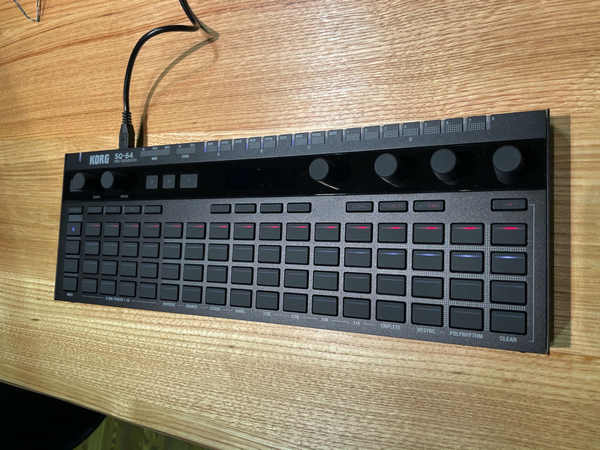 Korg SQ-64 | 新世代のハードウェア・シーケンサー | Digiland