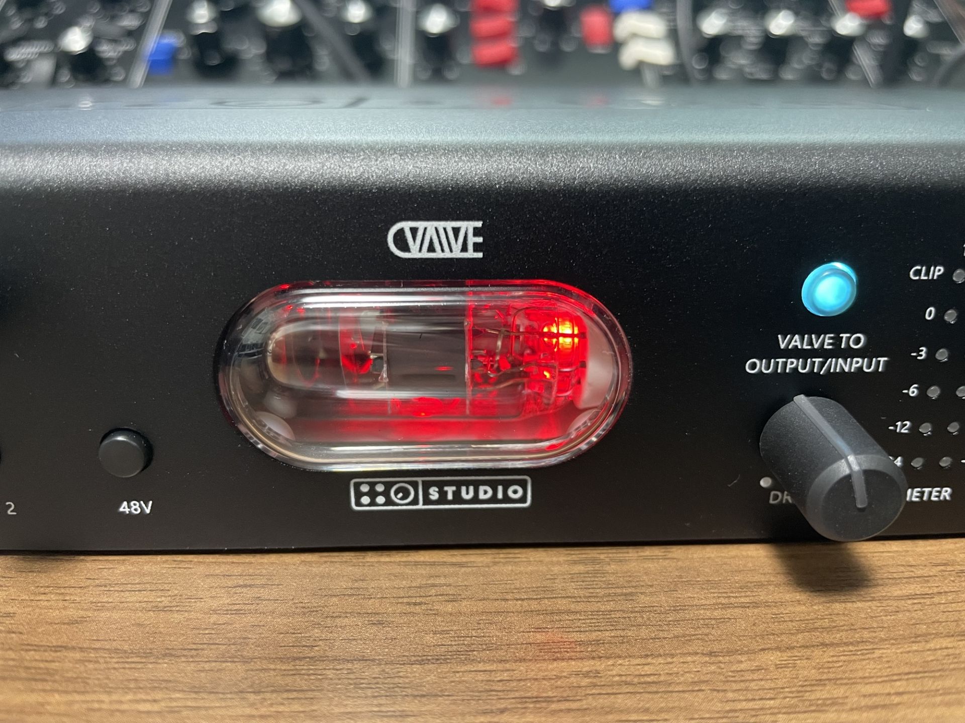 MIDIPLUS STUDIO VALVE | 24bit/192KHz 2入力2出力 真空管搭載USB