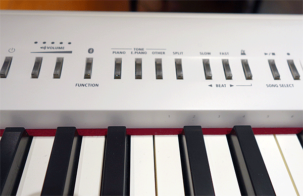 本格派ポータブル・ピアノ ローランド FP-30 レビュー | Digiland