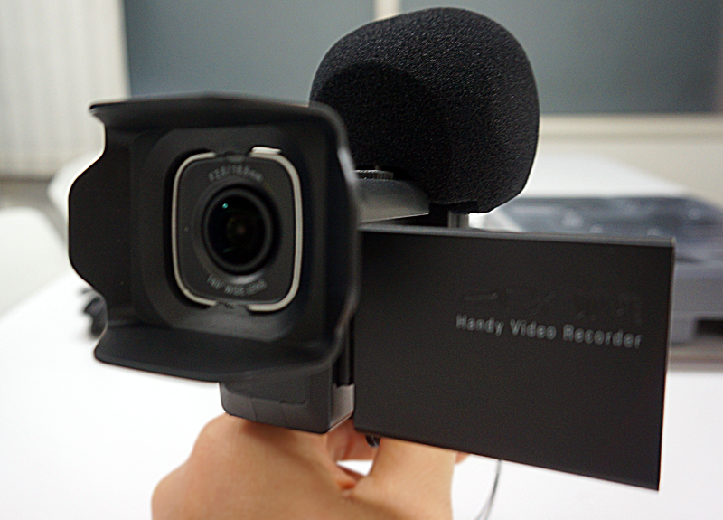 ZOOM Q4n レビュー！音楽用途の小型ビデオレコーダーなら文句なしの