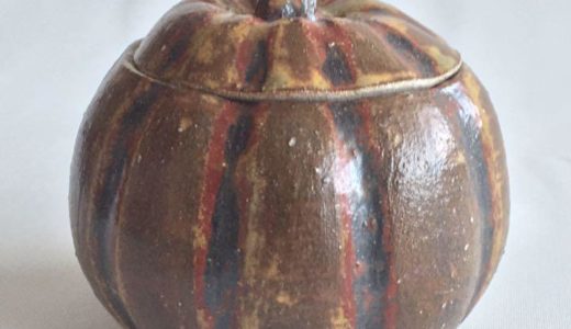 蓋付陶器製シュガーポット 薬味入れ かぼちゃ蓋物。isami工房の陶芸品