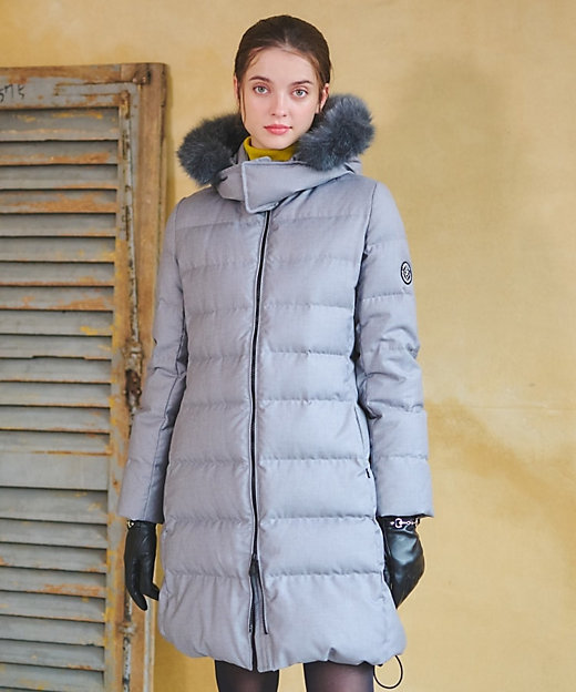 大人百花冬号掲載 モデル美香さん着用】ブルーフォックスファーロング